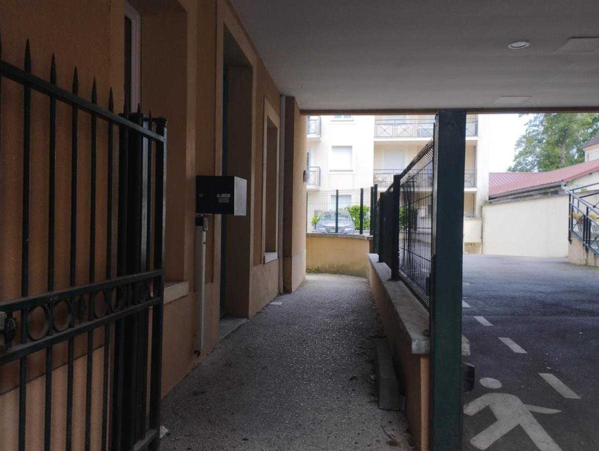 Studio Cosy En Centre Ville Arpajon Esterno foto